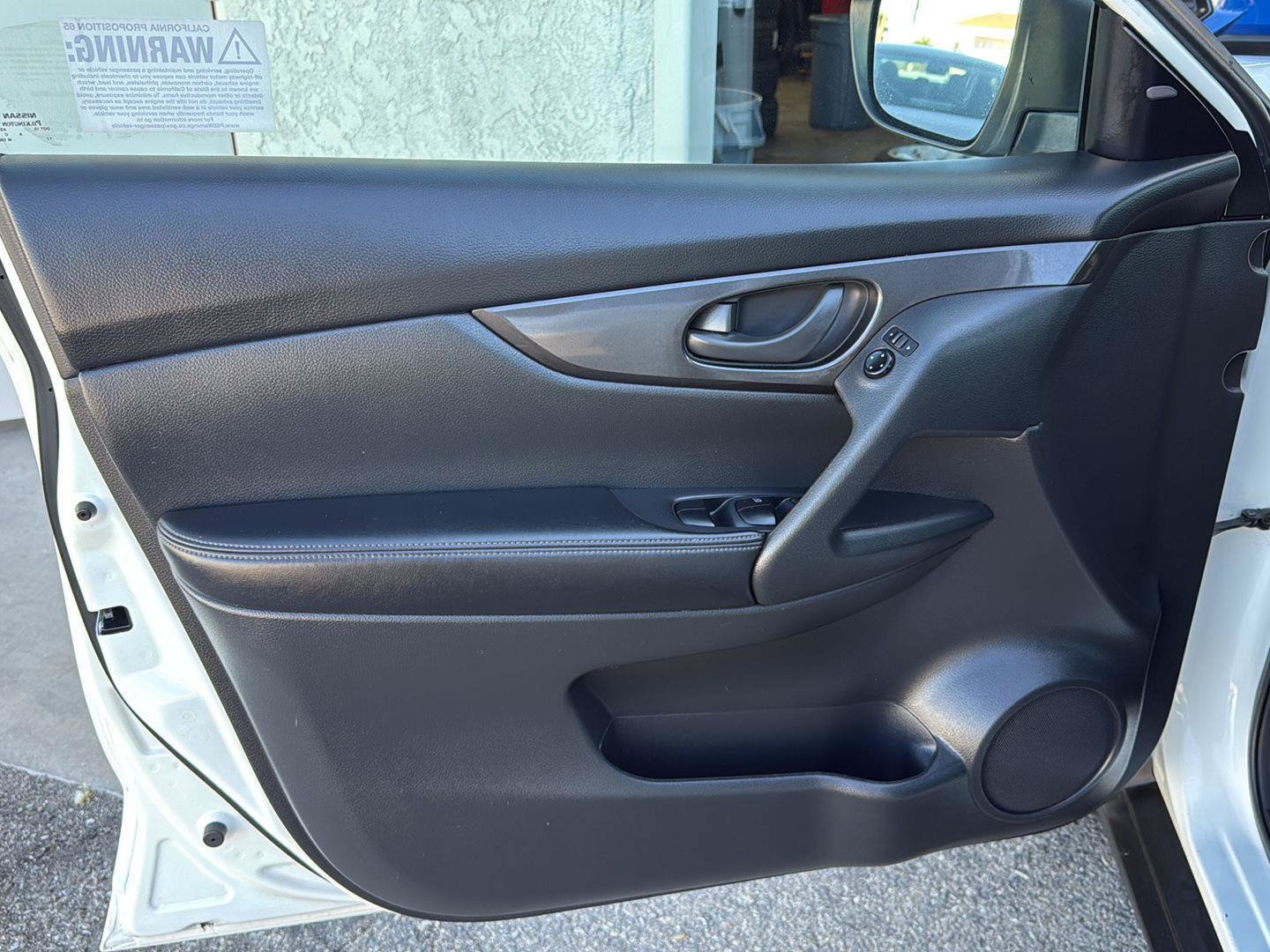 Used 2020 Nissan Rogue S FWD image 27