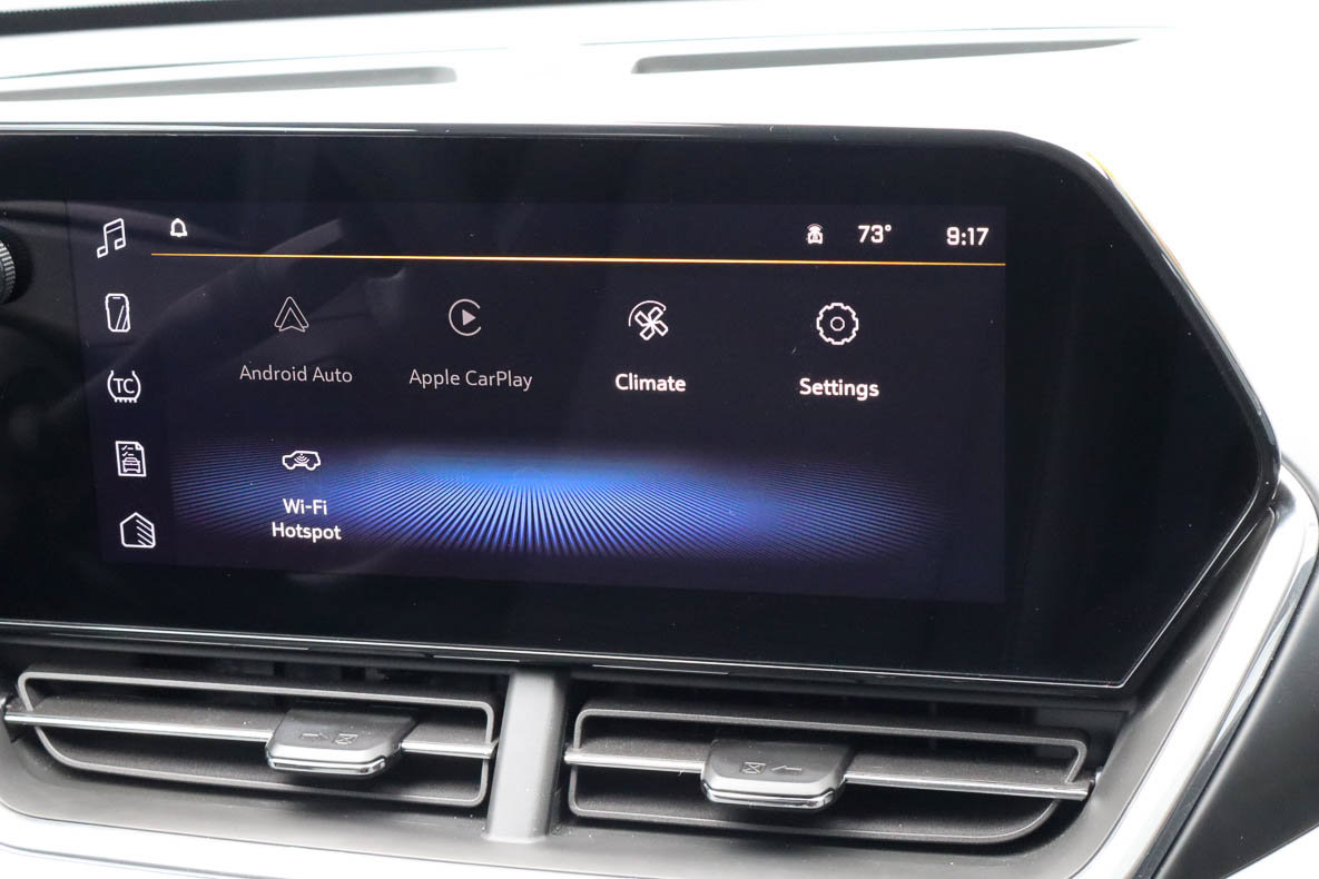 Used 2025 Chevrolet Trax LT FWD image 22