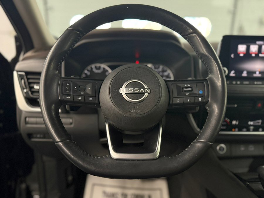Used 2023 Nissan Rogue SV w/ SV Premium Package image 26