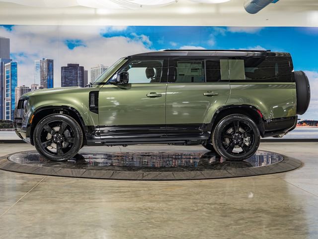 New 2026 Land Rover Defender 130 X-Dynamic SE image 6