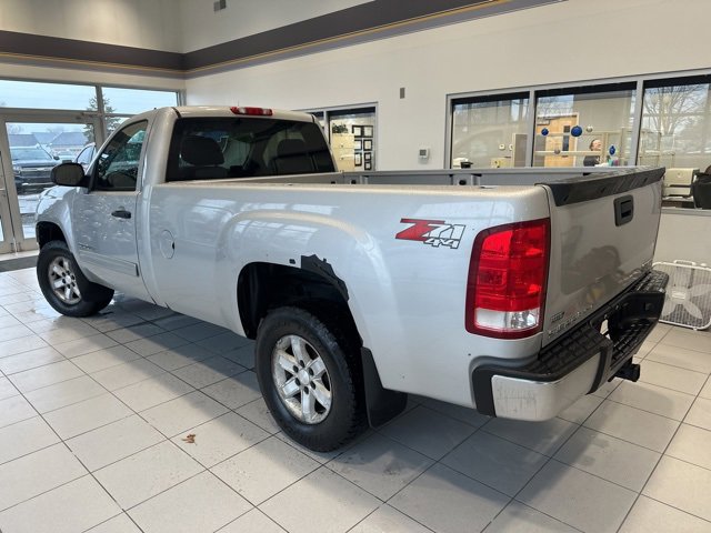 Used 2010 GMC Sierra 1500 SLE w/ SLE Preferred Package image 6