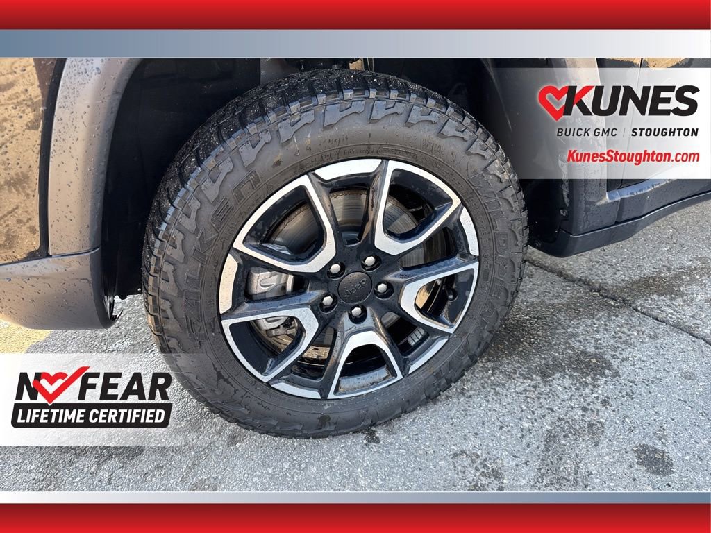 Used 2024 Jeep Compass Trailhawk image 16