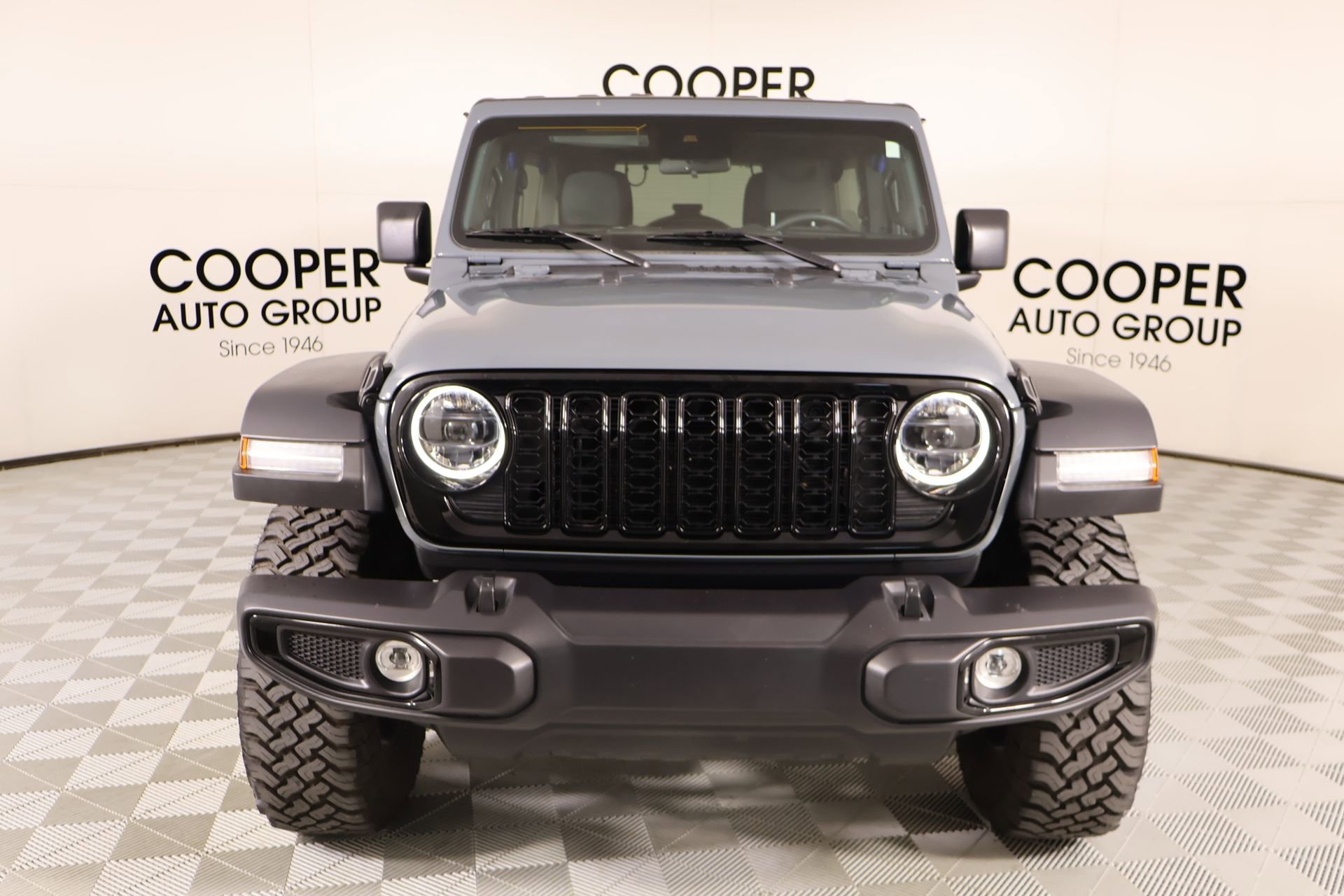 Used 2024 Jeep Wrangler Unlimited Sport AWD/4WD image 9