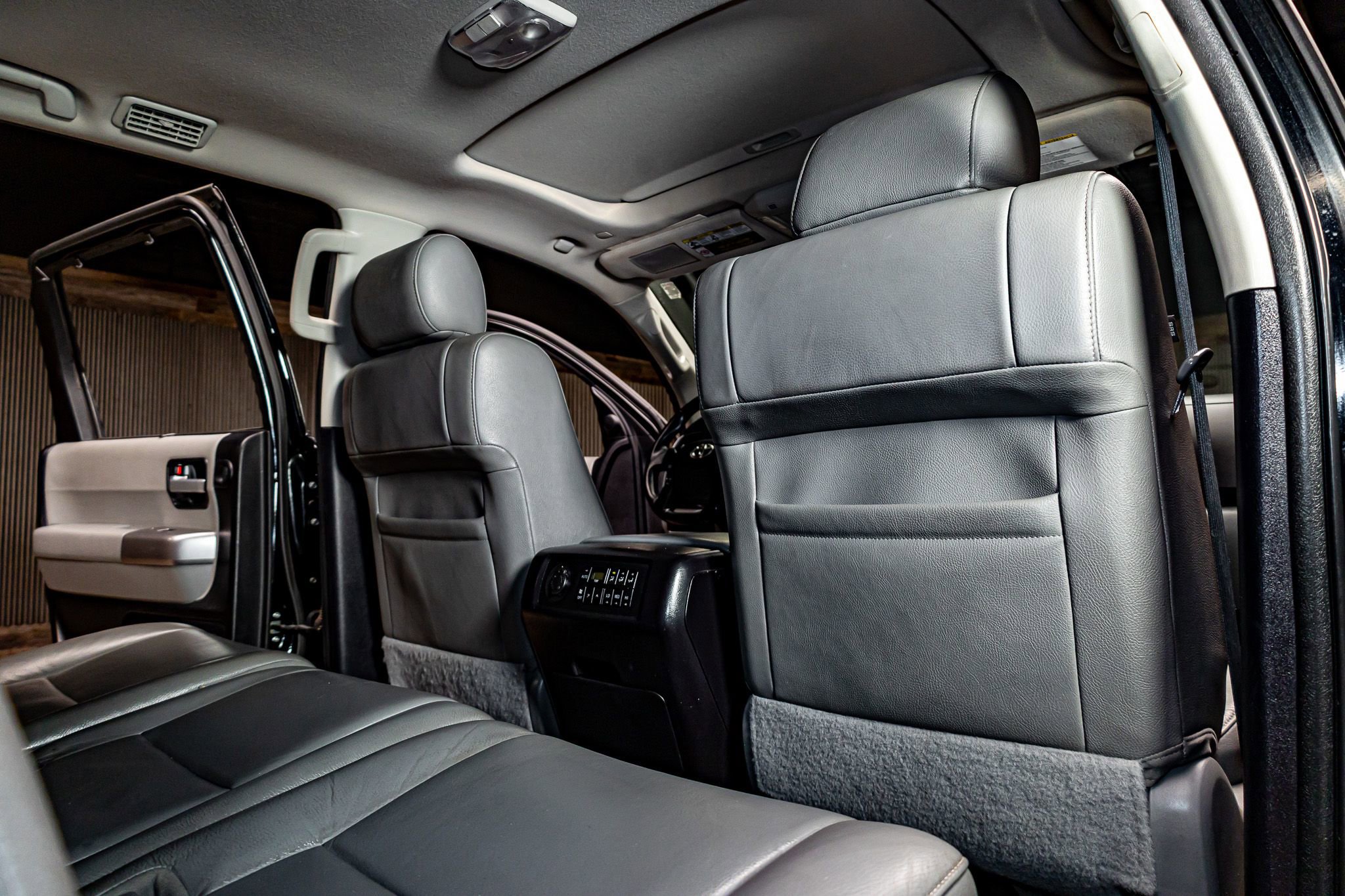 Used 2022 Toyota Sequoia Limited image 24