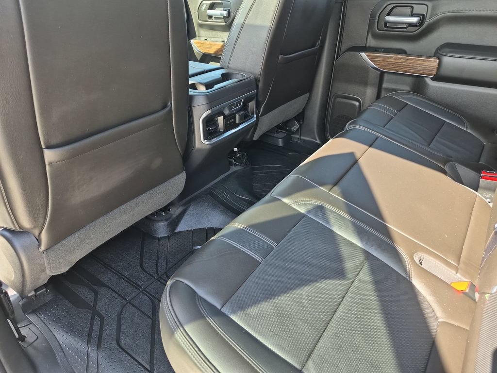 Used 2019 Chevrolet Silverado 1500 High Country w/ Technology Package AWD/4WD image 25