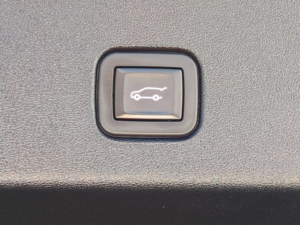 Used 2026 Cadillac Optiq Sport 2 w/ LPO, Floor Liner Package RWD image 33