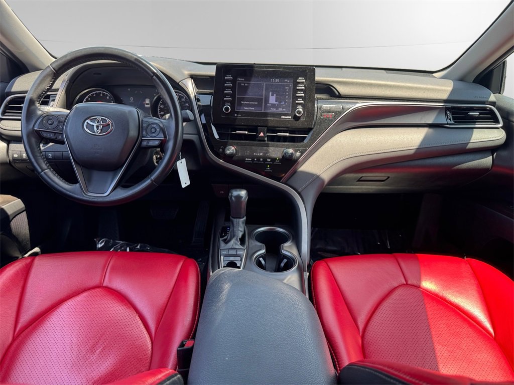 Used 2022 Toyota Camry SE image 10