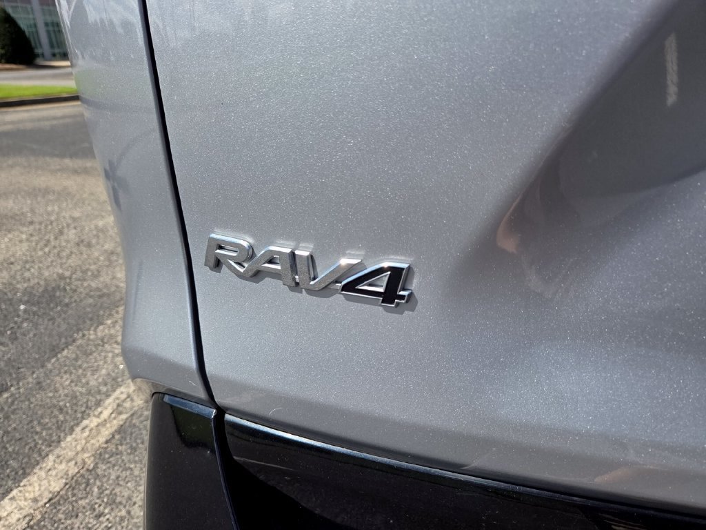Used 2024 Toyota RAV4 SE AWD/4WD image 9