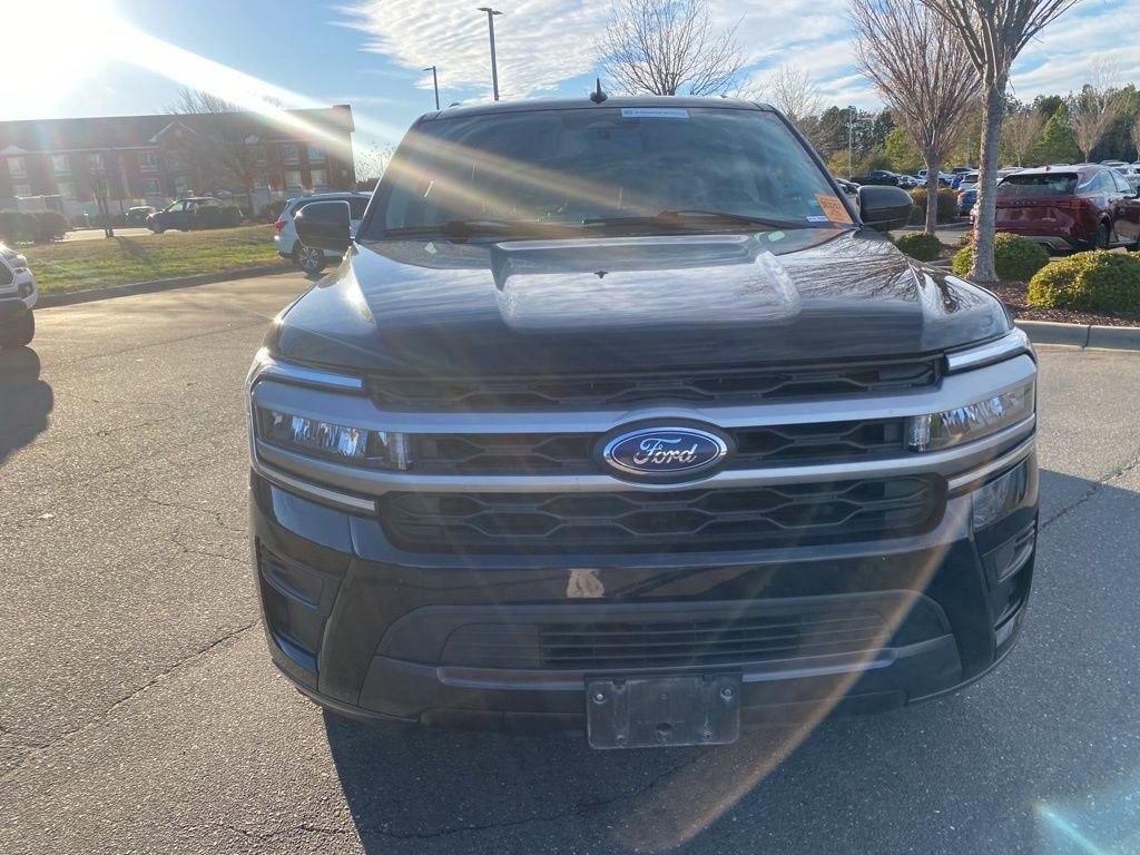 Used 2024 Ford Expedition Max XLT video 2
