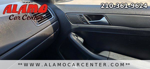 Used 2011 Volkswagen Jetta SE FWD image 40