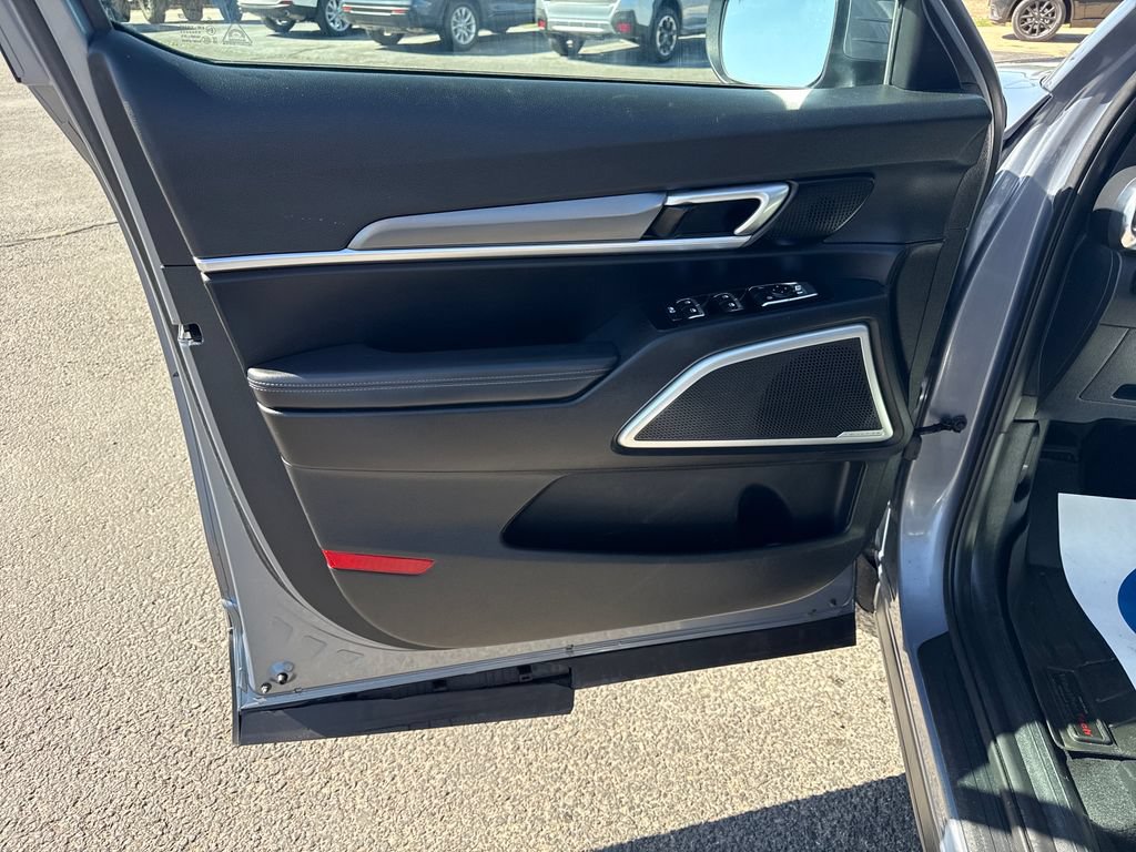 Used 2022 Kia Telluride S AWD/4WD image 11