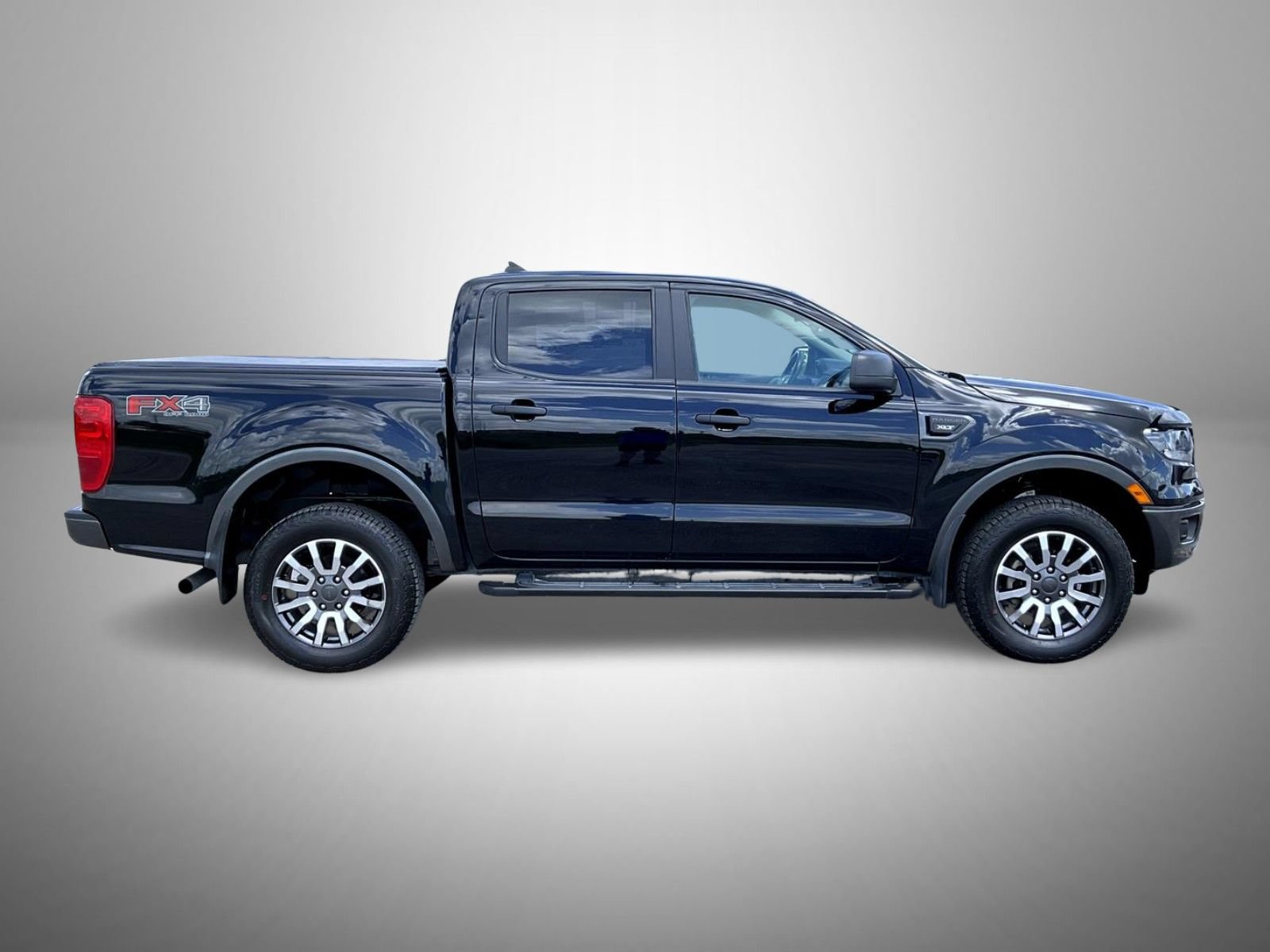 Used 2019 Ford Ranger XLT w/ Equipment Group 302A Luxury AWD/4WD image 4