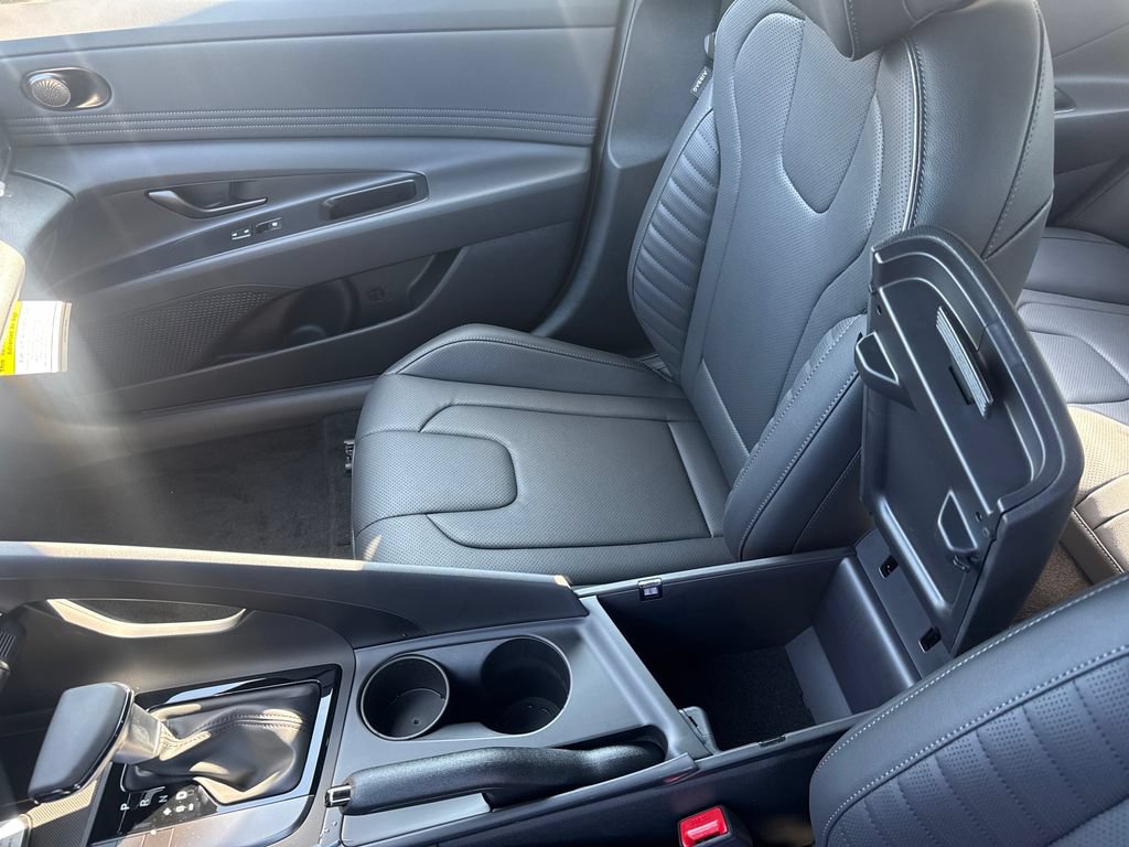 New 2026 Hyundai Elantra SEL Sport FWD image 24