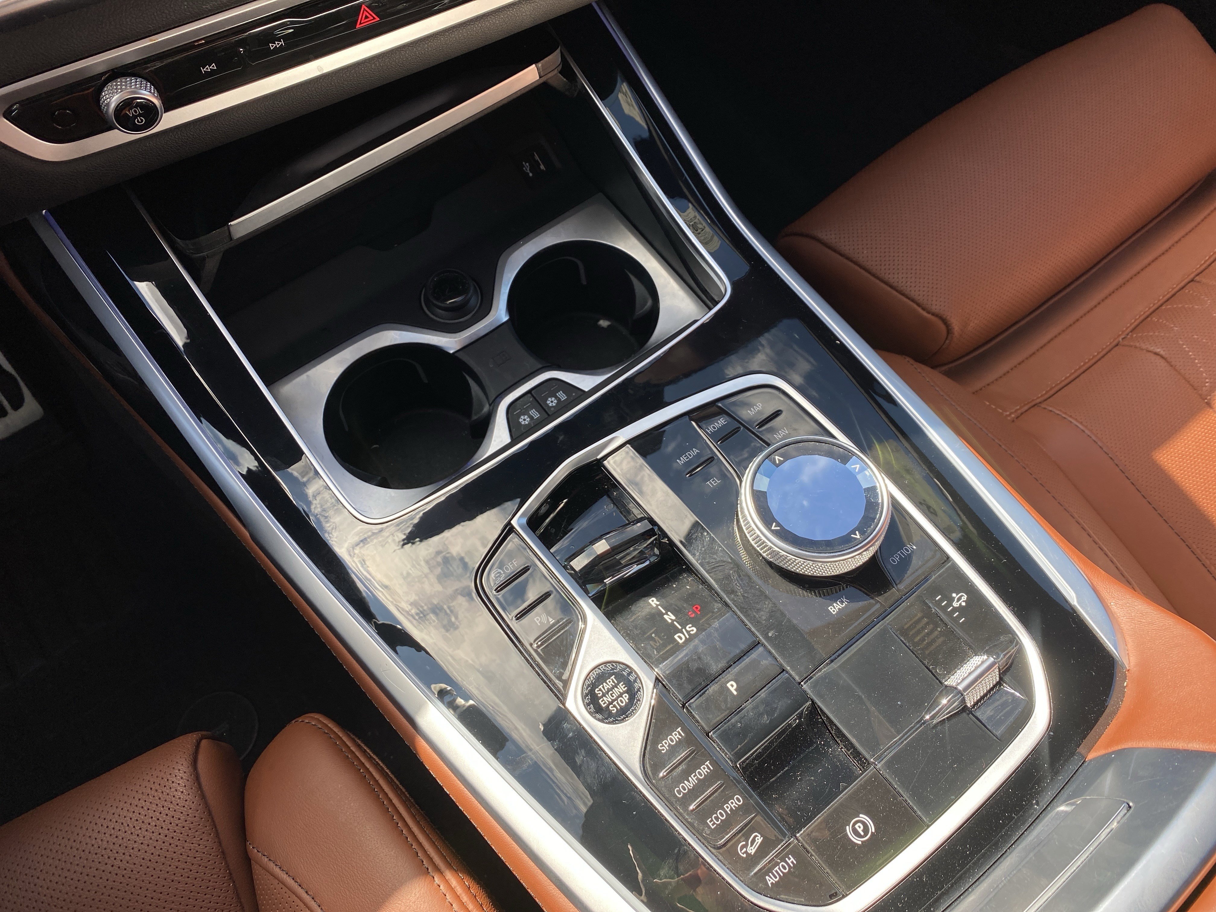 Used 2024 BMW X7 M60i w/ Executive Package image 26