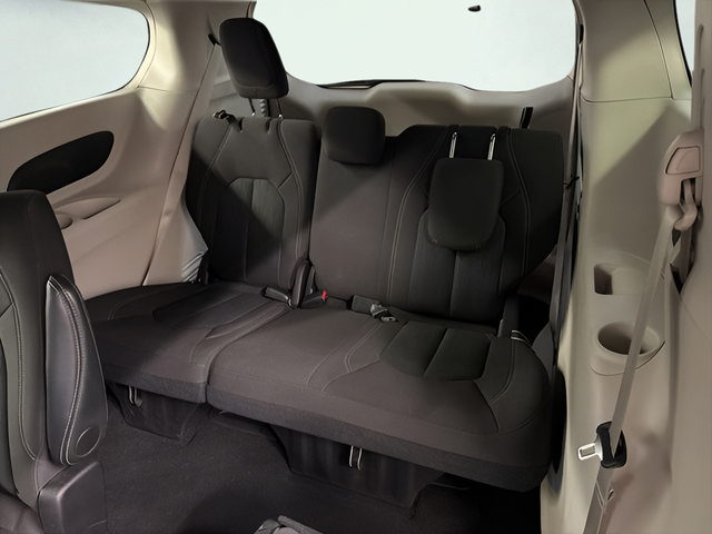 Used 2024 Chrysler Voyager LX FWD image 27