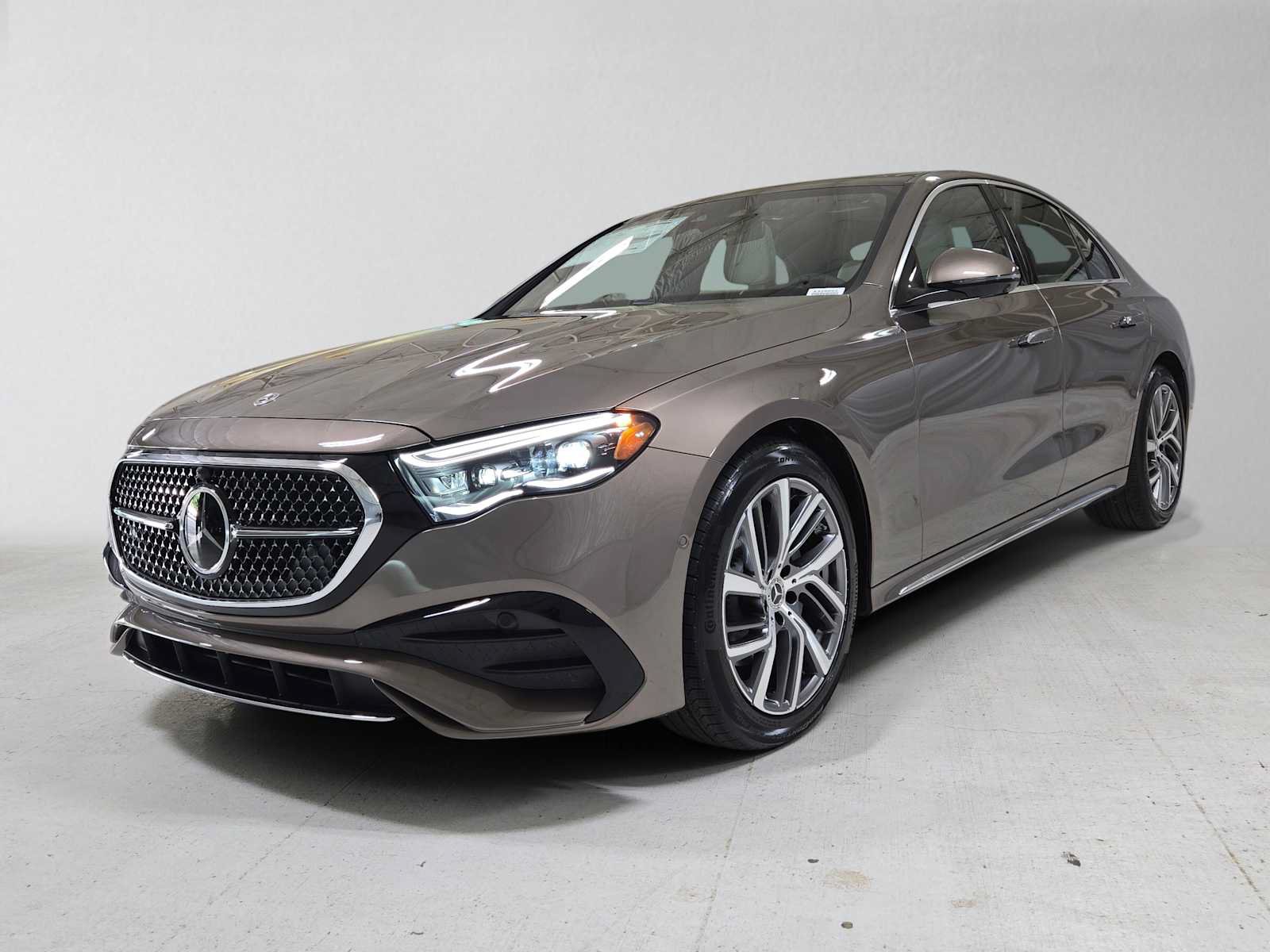 New 2027 Mercedes-Benz E 350 4MATIC Sedan image 7