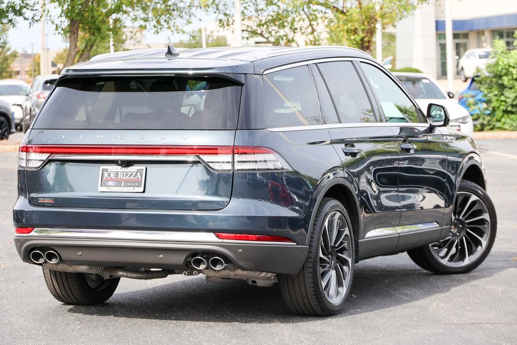 Certified 2024 Lincoln Aviator Reserve w/ Equipment Group 201A AWD/4WD image 3