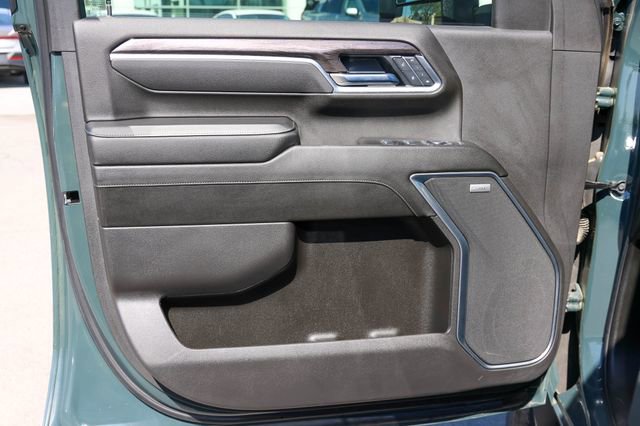 Used 2025 Chevrolet Silverado 2500 LTZ w/ LTZ Plus Package AWD/4WD image 11
