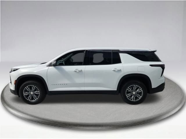 Used 2024 Chevrolet Traverse LS image 13