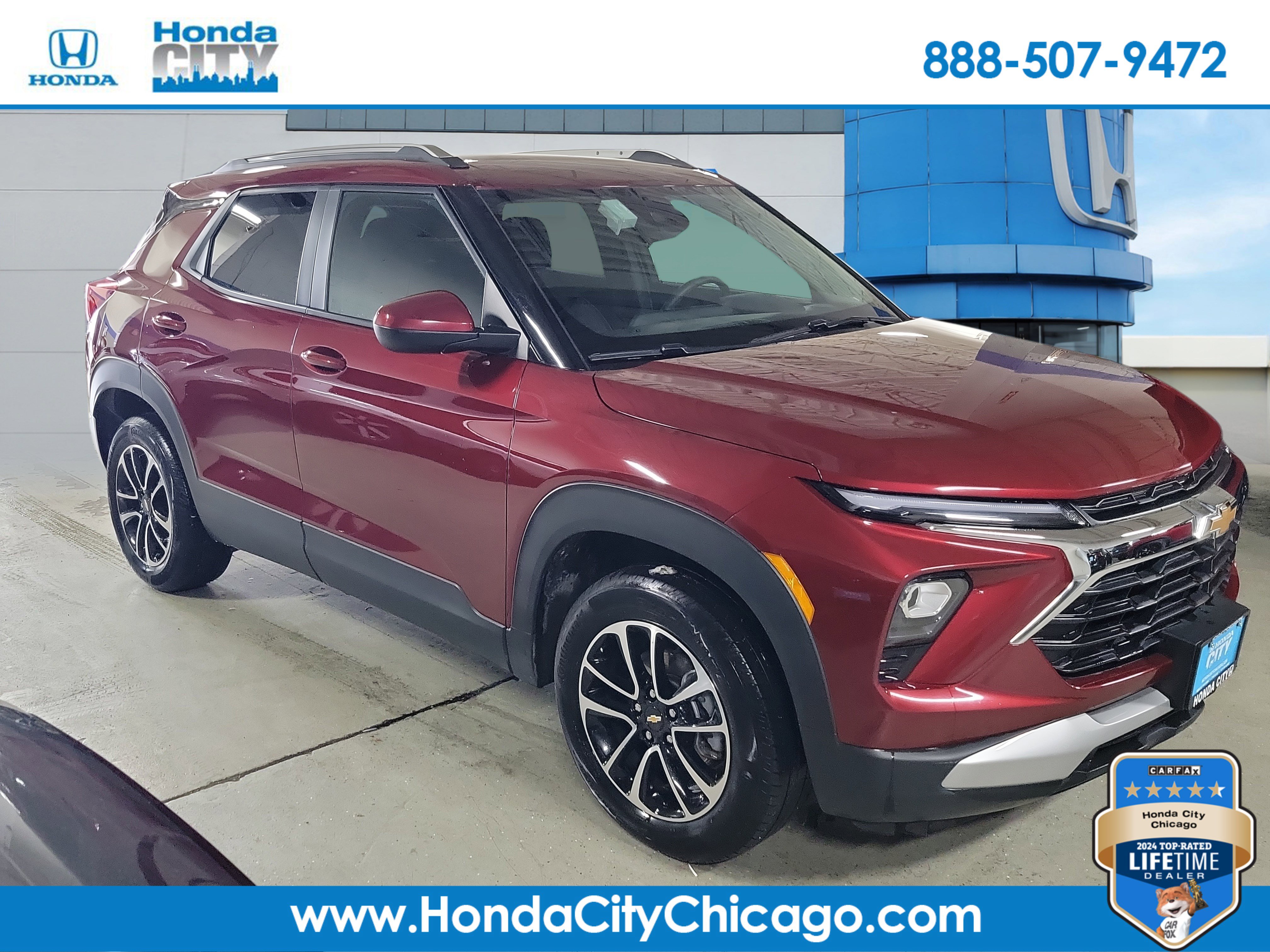 Used 2025 Chevrolet TrailBlazer LT AWD/4WD image 1