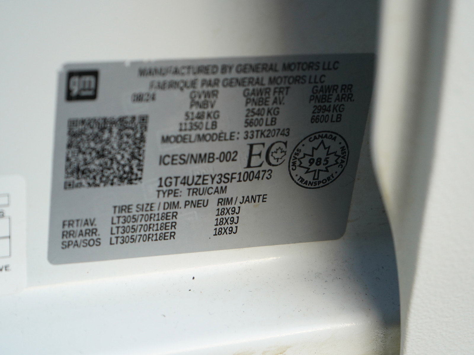 Used 2025 GMC Sierra 2500 AT4X image 32