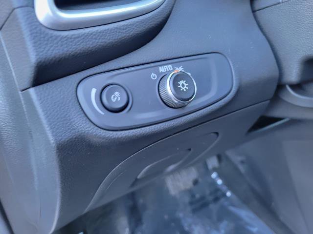 Used 2022 Chevrolet Trax LS w/ Tint and Cruise Package image 18