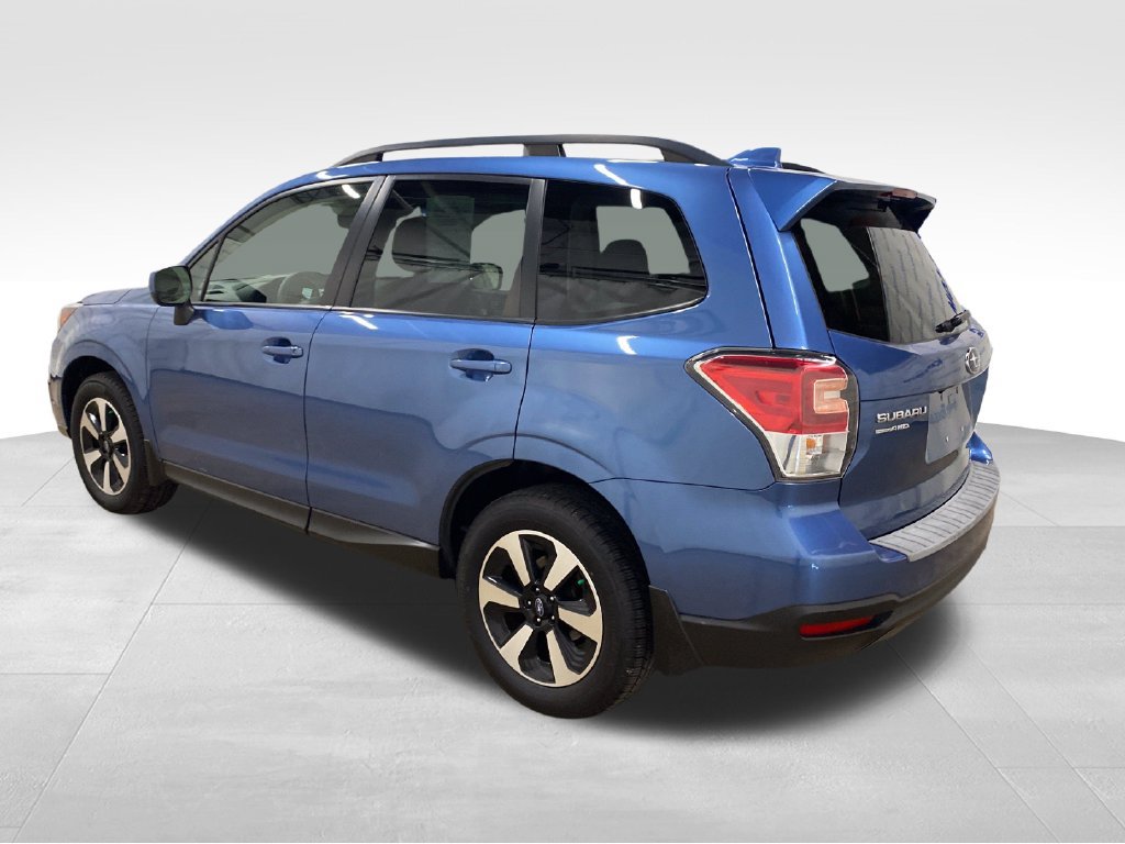 Used 2017 Subaru Forester 2.5i Premium AWD/4WD image 2