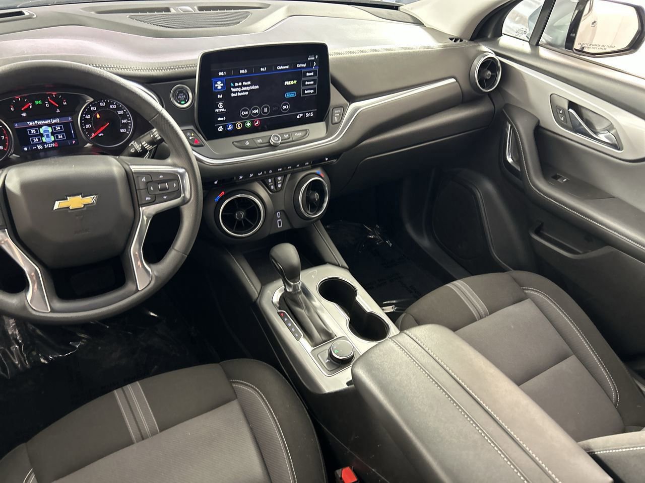 Used 2025 Chevrolet Blazer LT FWD image 22