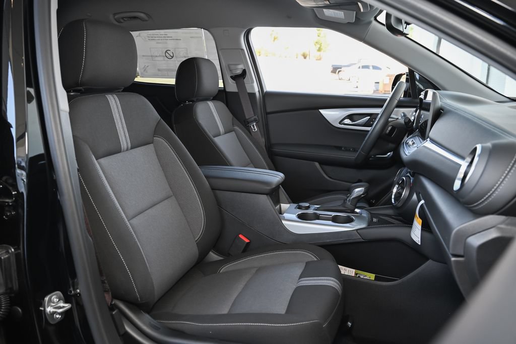 New 2026 Chevrolet Blazer LT w/ Convenience Package AWD/4WD image 36