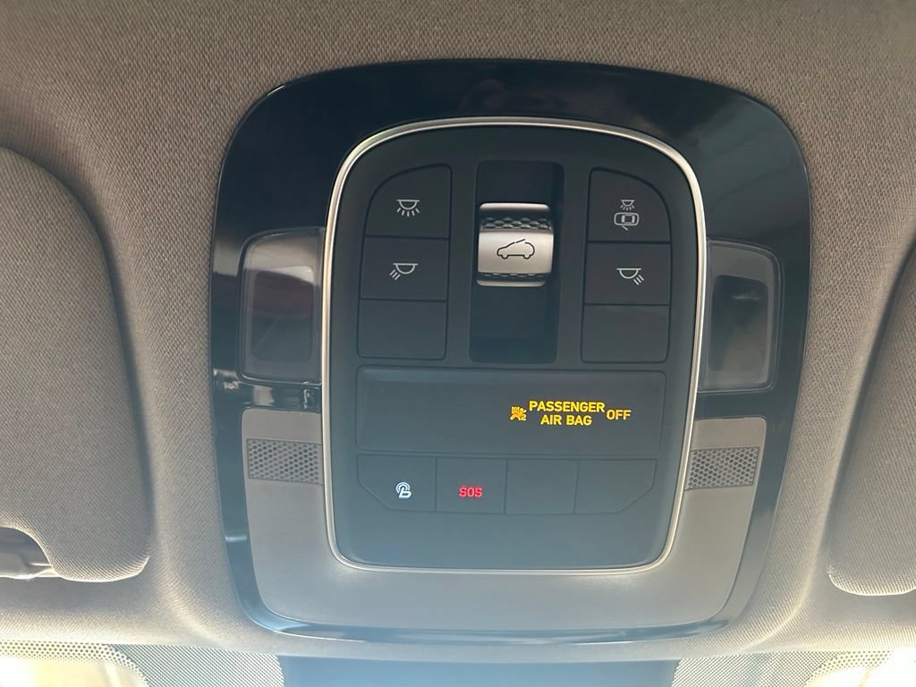 Used 2022 Hyundai Santa Fe Limited AWD/4WD image 21