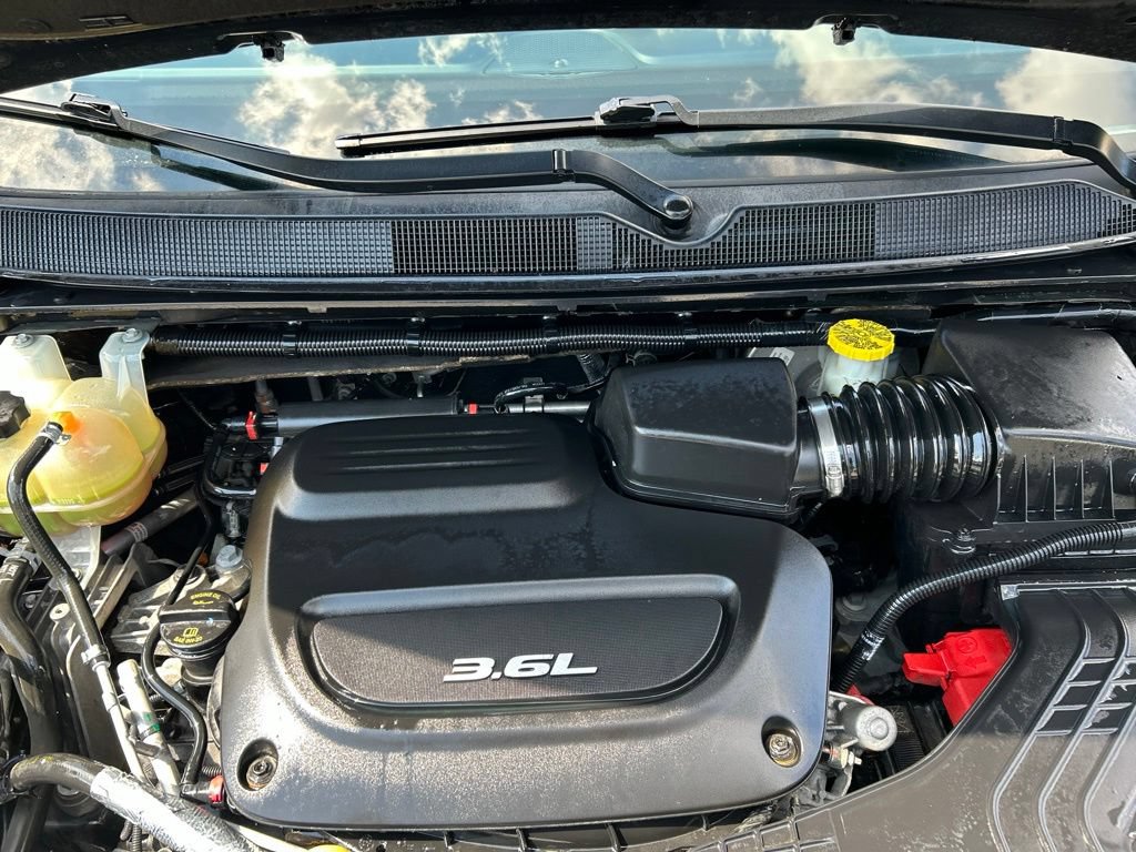 Used 2018 Chrysler Pacifica Touring-L Plus w/ S Appearance Package FWD image 29