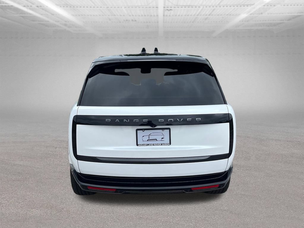 New 2026 Land Rover Range Rover Long Wheelbase SE AWD/4WD image 4