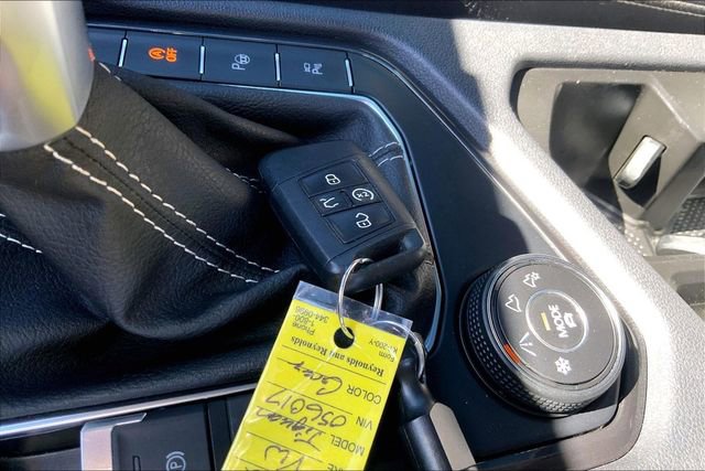 Used 2022 Volkswagen Tiguan SEL R-Line AWD/4WD image 12