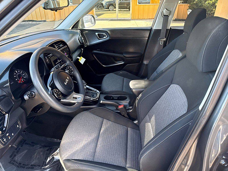 Used 2022 Kia Soul S FWD image 10