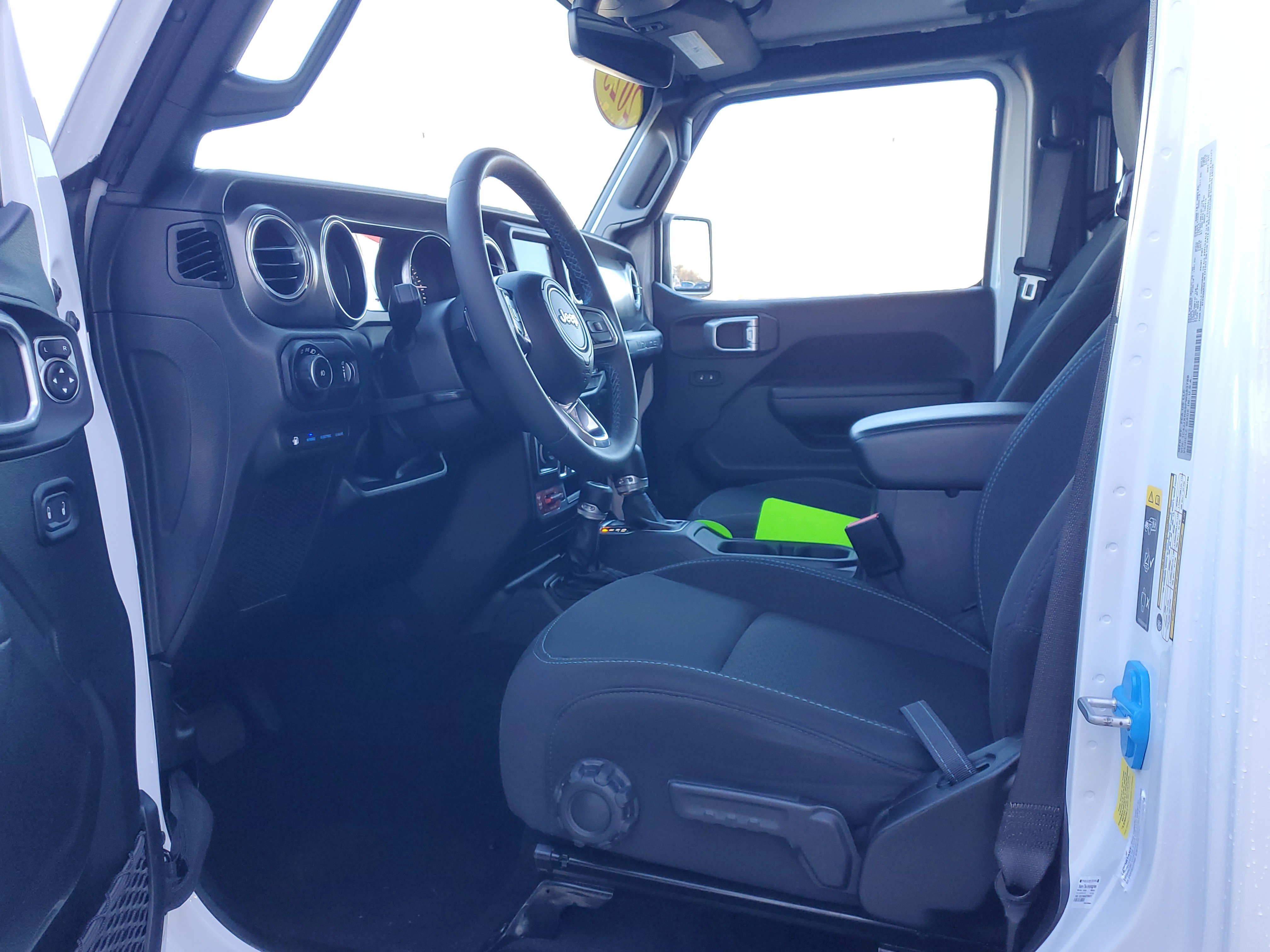 Used 2023 Jeep Wrangler Unlimited Rubicon 4xe image 8