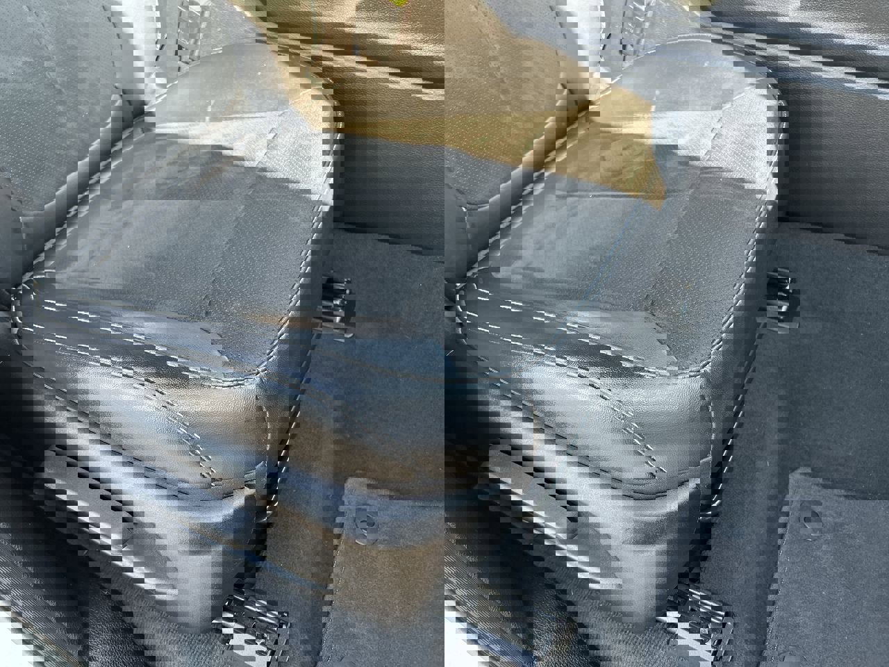 Used 2023 Jeep Grand Cherokee L Laredo image 15