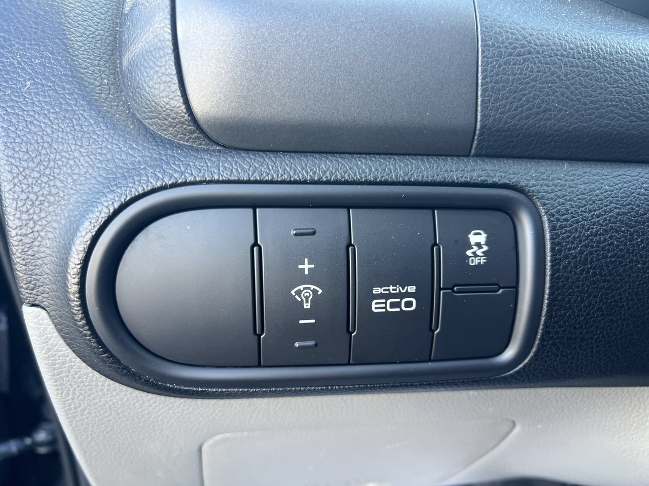 Used 2015 Kia Forte LX FWD image 29