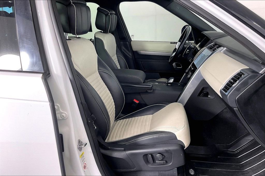 Used 2022 Land Rover Discovery S R-Dynamic AWD/4WD image 9