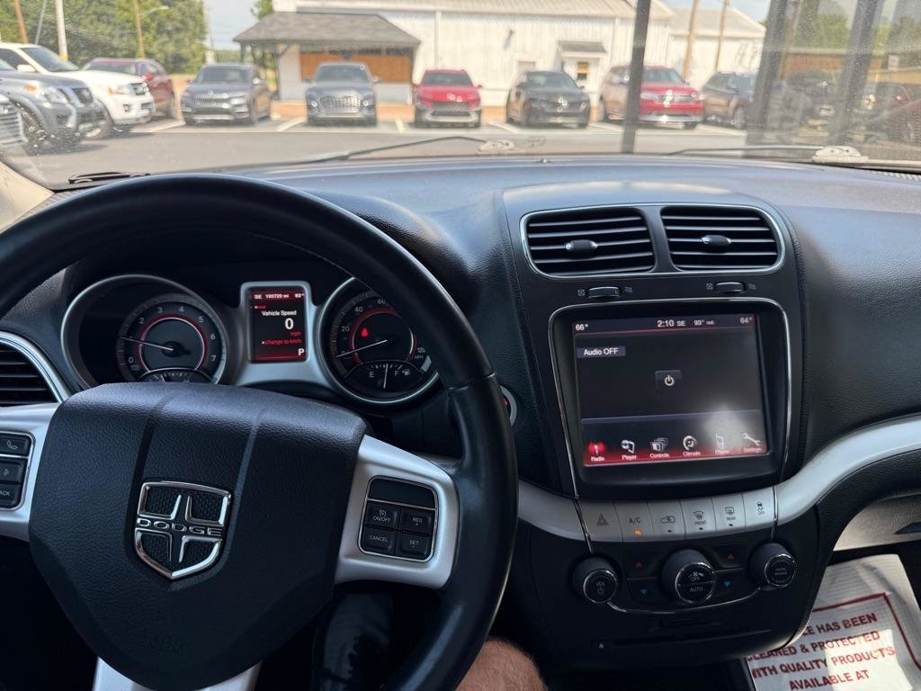 Used 2019 Dodge Journey SE FWD image 12