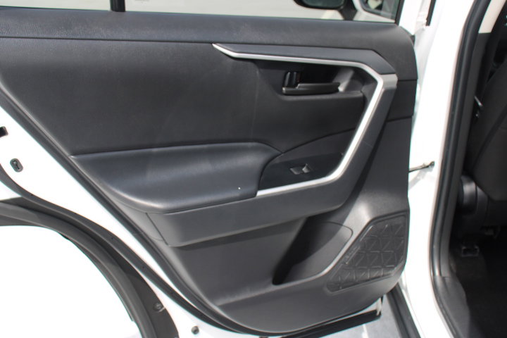 Certified 2025 Toyota RAV4 LE AWD/4WD image 12