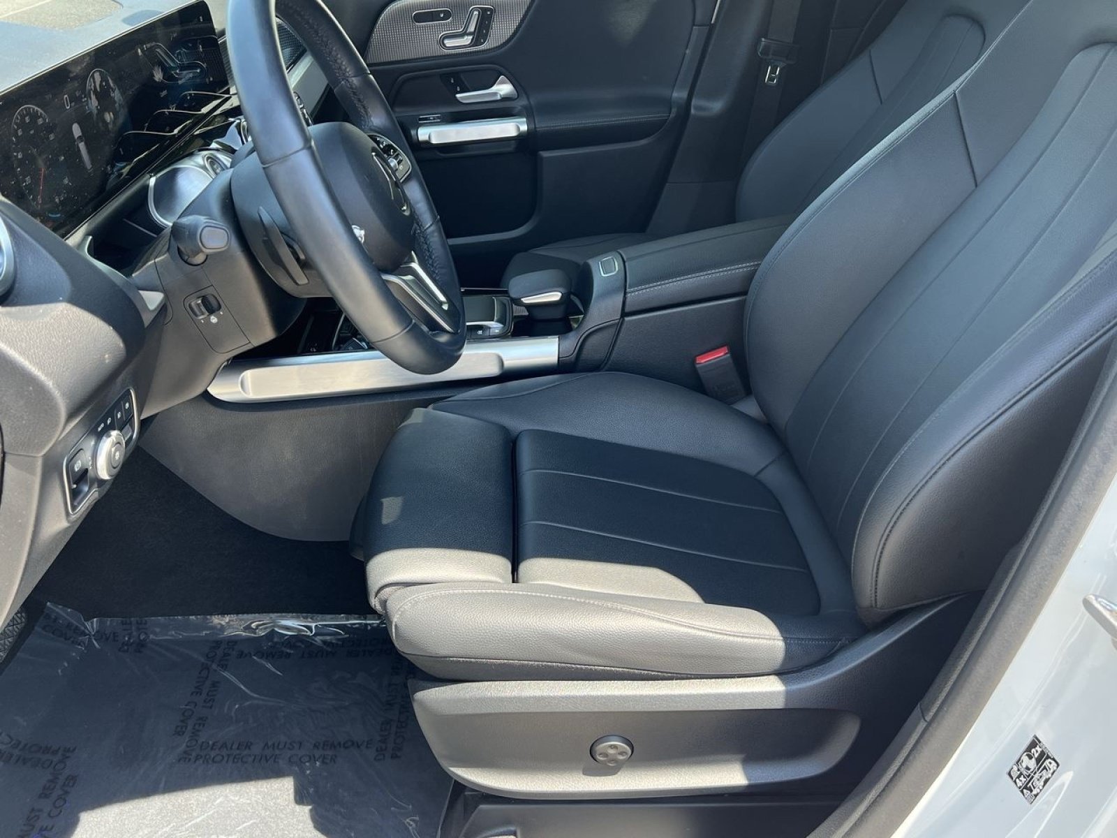 Used 2023 Mercedes-Benz GLB 250 4MATIC image 14
