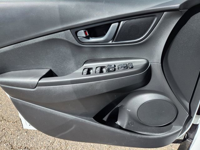 Used 2022 Hyundai Kona SEL image 21