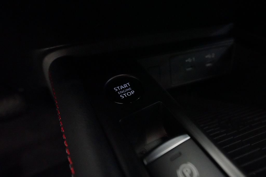 Certified 2026 Nissan Kicks SR w/ Cold Weather Package image 30