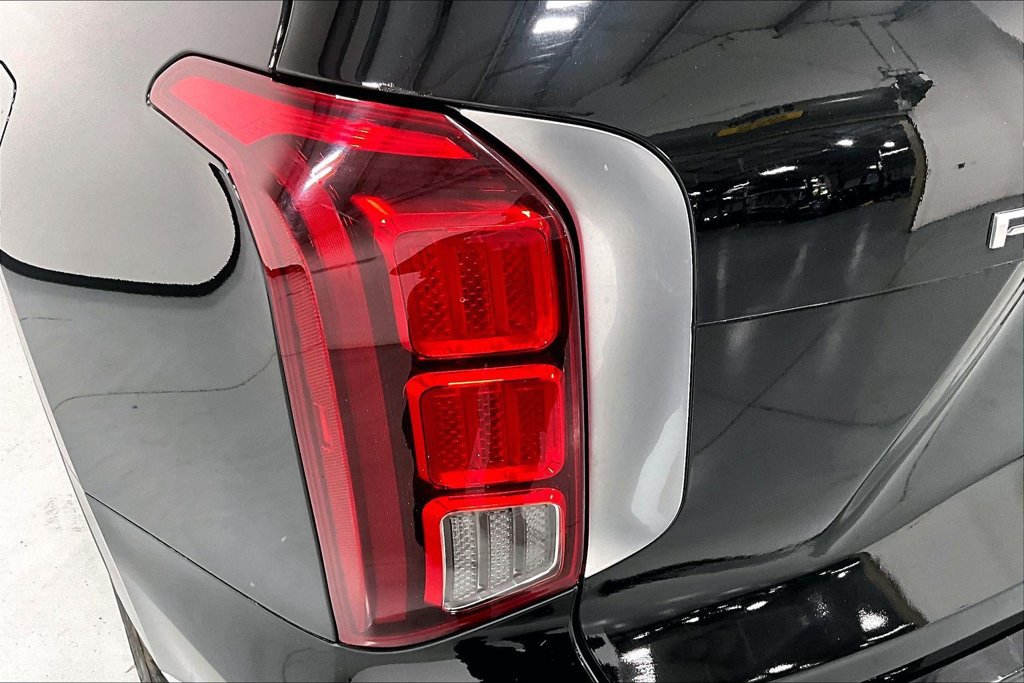 Used 2025 Hyundai Palisade Limited AWD/4WD image 38