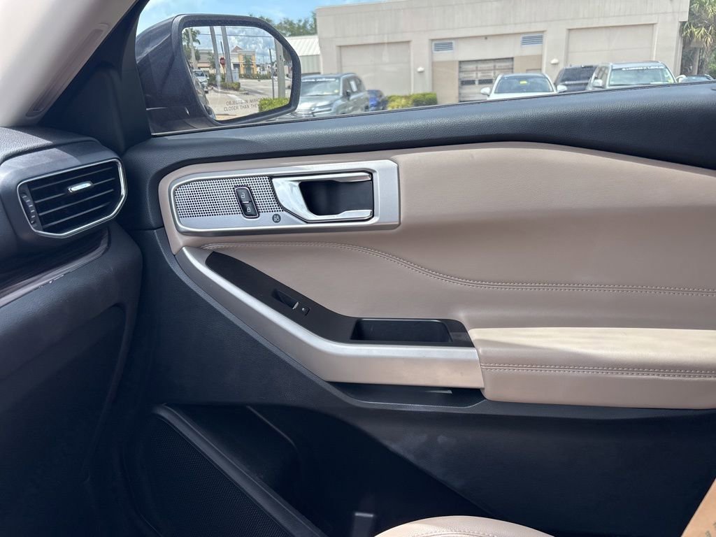 Used 2023 Ford Explorer Limited w/ Equipment Group 301A RWD image 22