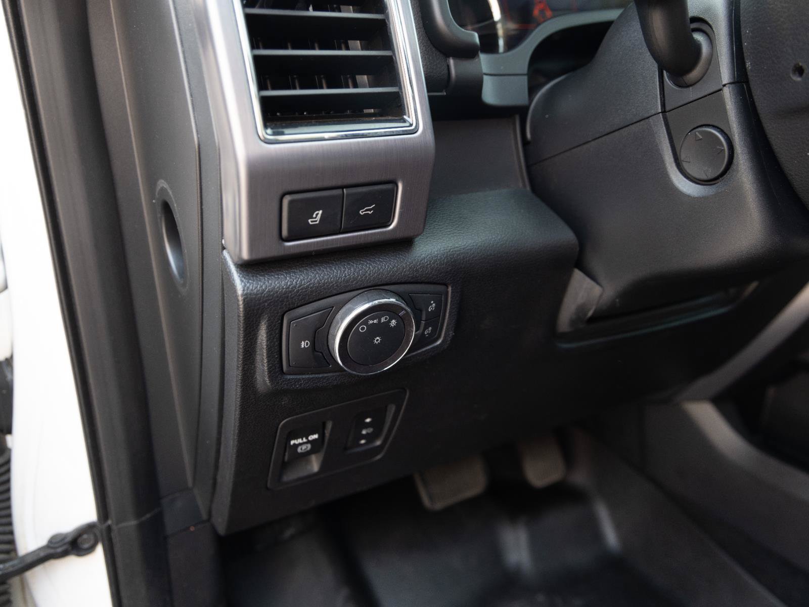 Used 2019 Ford Expedition Max Platinum AWD/4WD image 14