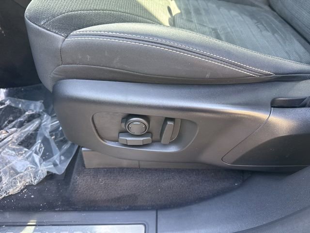 Used 2023 Land Rover Discovery S image 12