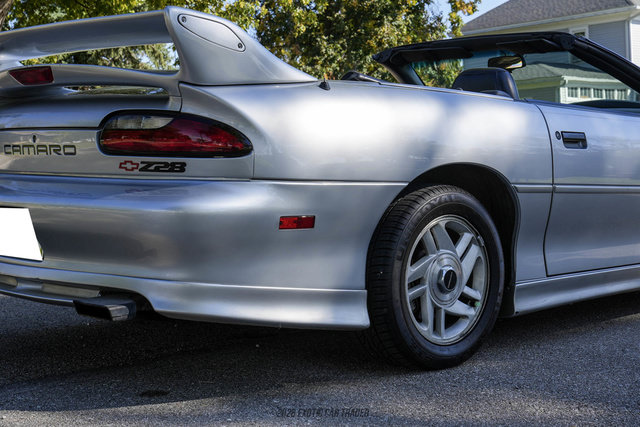 Used 1995 Chevrolet Camaro Z28 RWD image 75