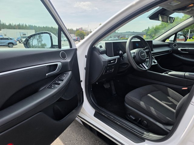 Used 2025 Hyundai Sonata SEL FWD image 21