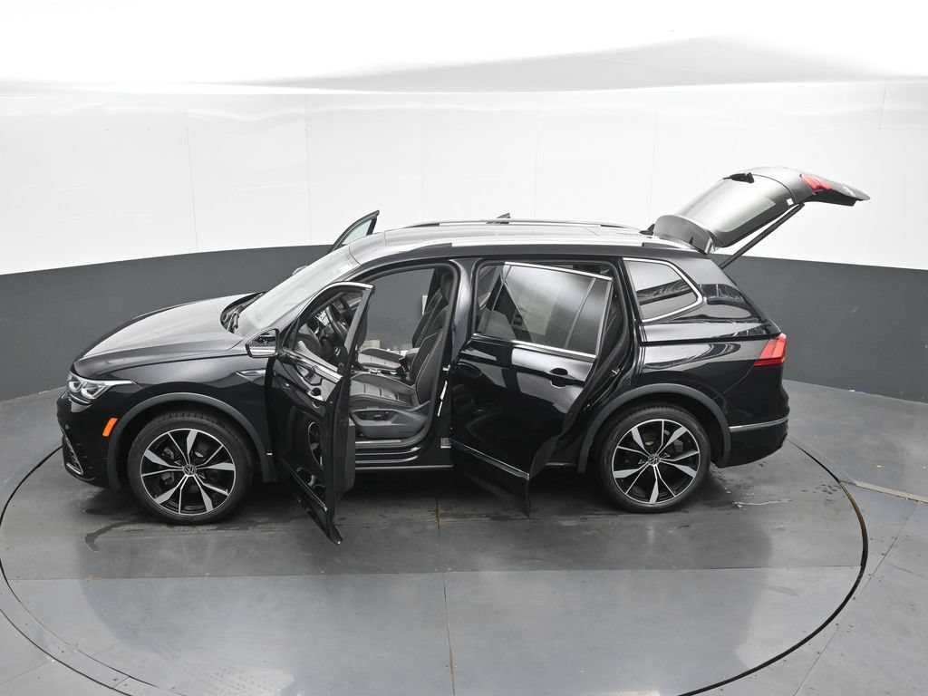 Used 2022 Volkswagen Tiguan SEL R-Line AWD/4WD image 50